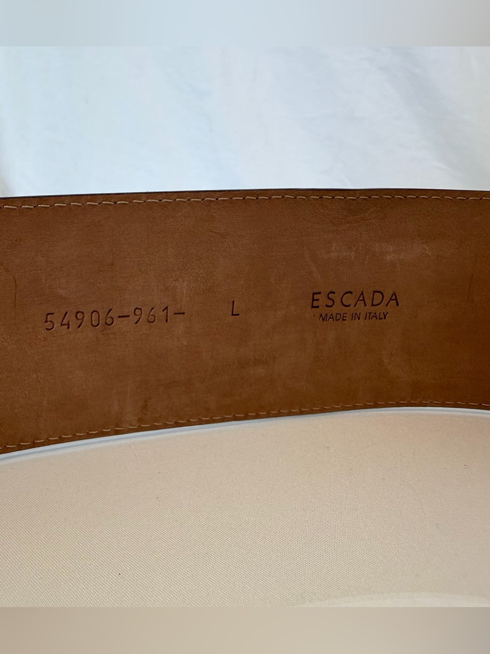 Escada Vintage Purple Leather Wide Belt Gold Hardware Made in Italy Size Large - Picture 9 of 12